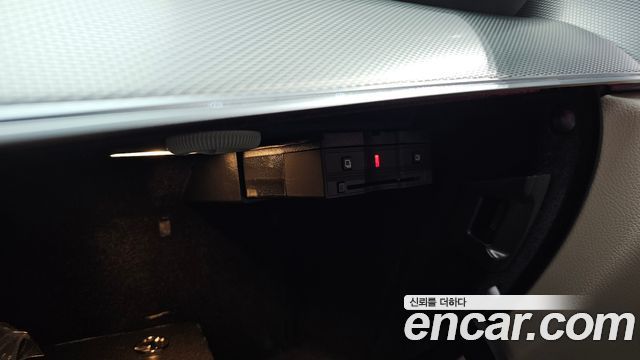 Mercedes-Benz E-Class 2019 — photo 33