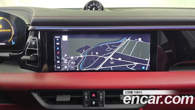 Porsche Macan 2025 — photo 19