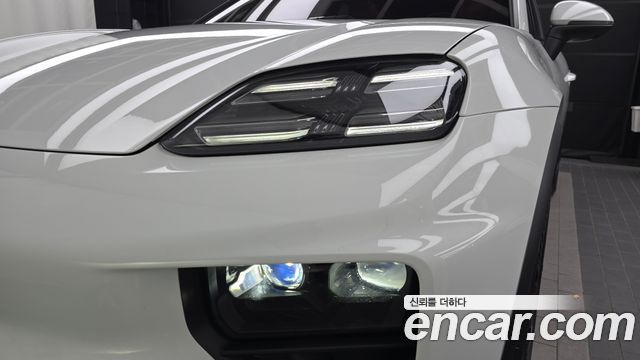Porsche Macan 2025 — photo 8