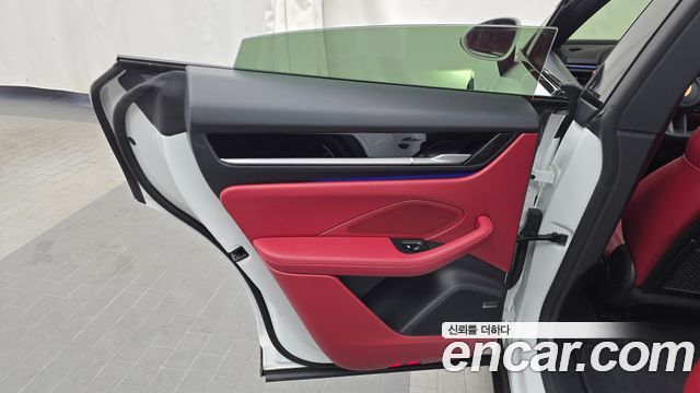 Porsche Macan 2025 — photo 15
