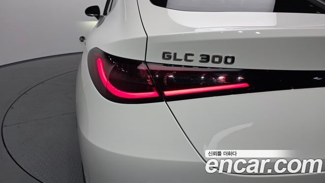 Mercedes-Benz GLC-Class 2025 — photo 9
