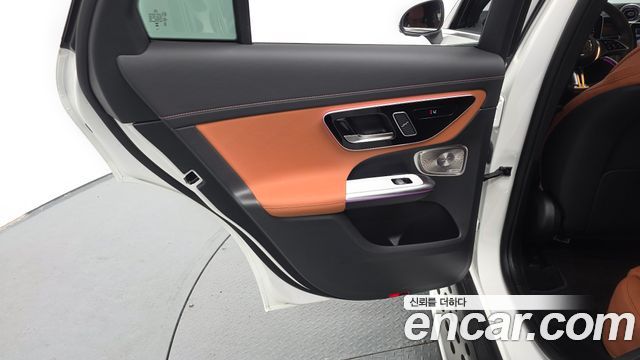Mercedes-Benz GLC-Class 2025 — photo 15