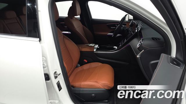 Mercedes-Benz GLC-Class 2025 — photo 16