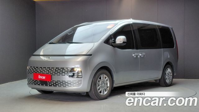 Hyundai Staria 2022 — photo 1