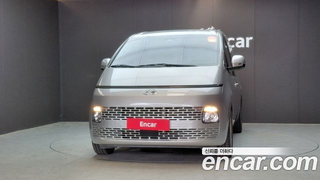 Hyundai Staria 2022 — photo 3
