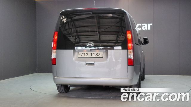 Hyundai Staria 2022 — photo 4