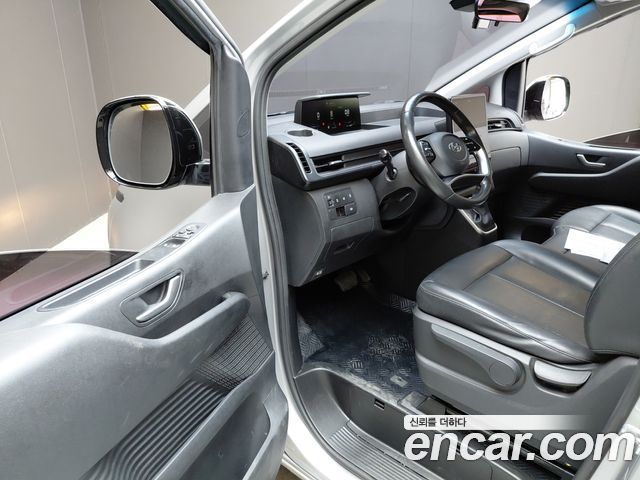 Hyundai Staria 2022 — photo 13