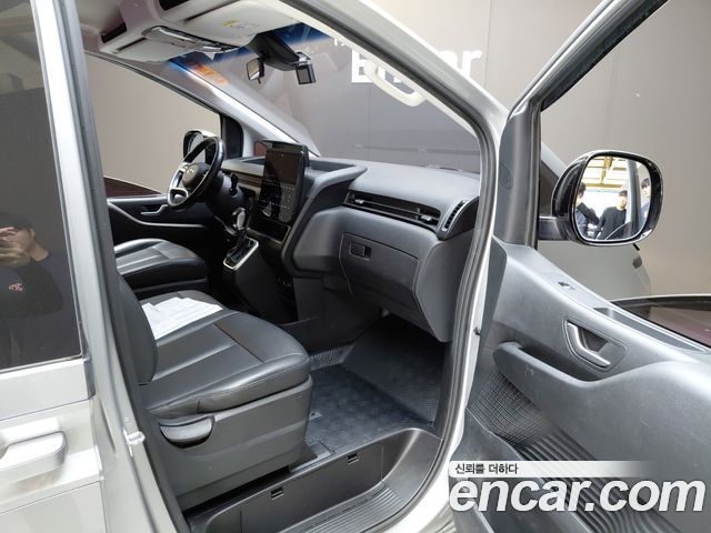 Hyundai Staria 2022 — photo 16