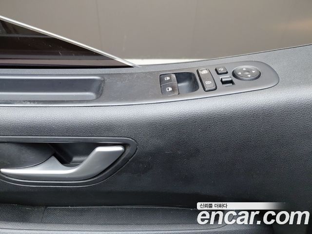 Hyundai Staria 2022 — photo 27