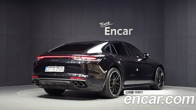 Porsche Panamera 2023 — photo 2