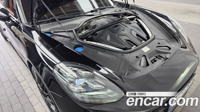 Porsche Panamera 2023 — photo 6