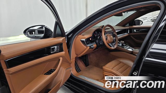 Porsche Panamera 2023 — photo 13