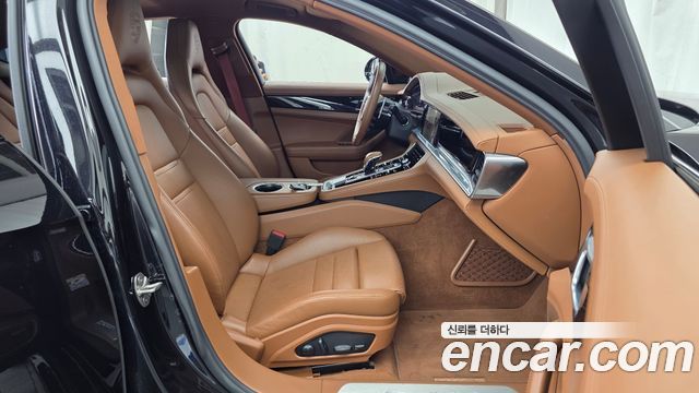 Porsche Panamera 2023 — photo 17