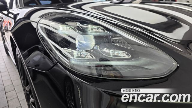 Porsche Panamera 2023 — photo 8