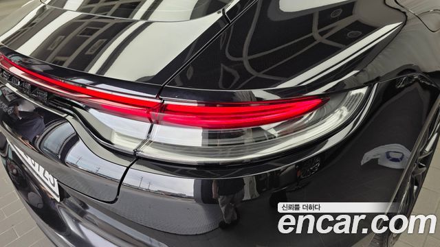 Porsche Panamera 2023 — photo 9