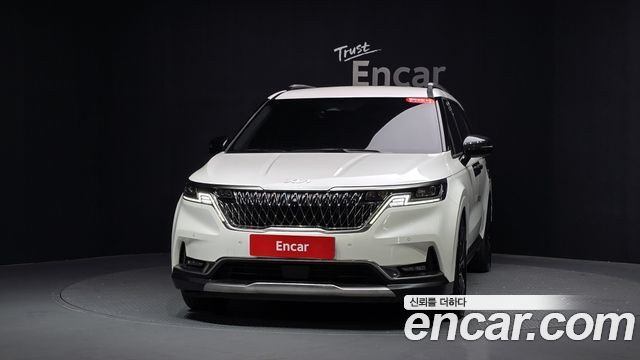 Kia Canival 2023 — photo 3