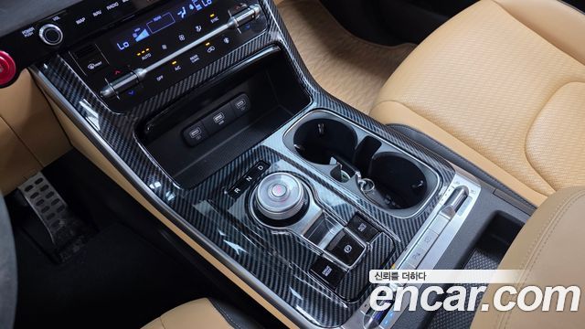 Kia Canival 2023 — photo 12