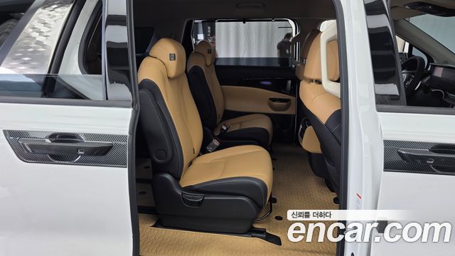 Kia Canival 2023 — photo 18