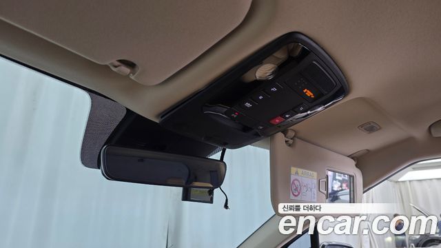 Kia Canival 2023 — photo 24