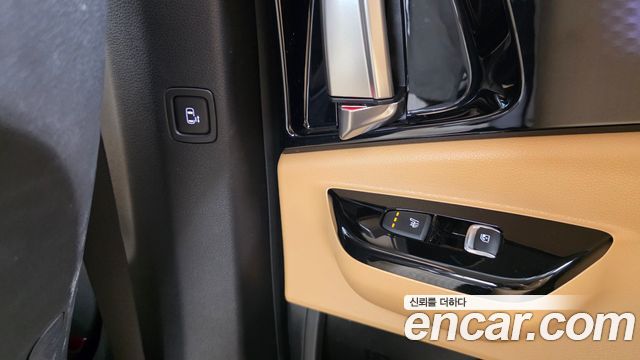 Kia Canival 2023 — photo 25