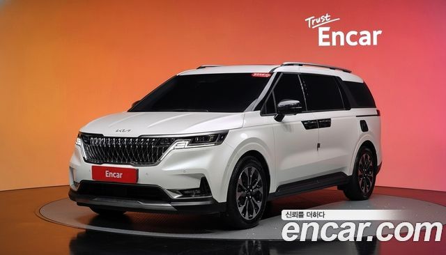 Kia Canival 2023 — photo 1