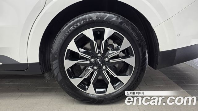 Kia Canival 2023 — photo 7