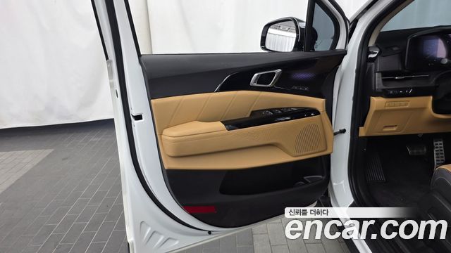 Kia Canival 2023 — photo 14