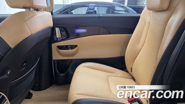 Kia Canival 2023 — photo 15
