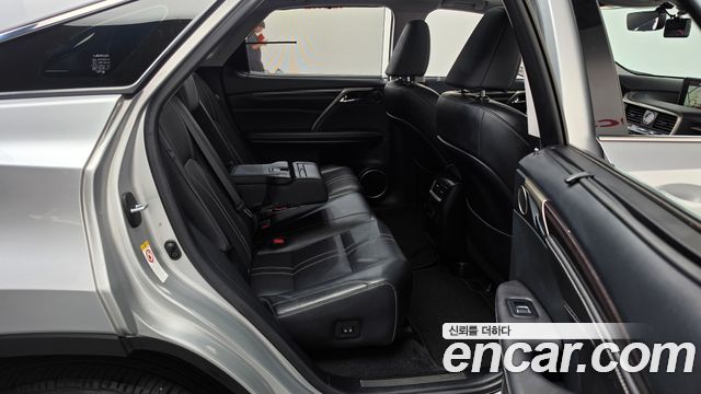 Lexus RX 2016 — photo 11