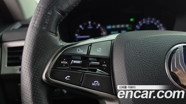 KG Mobility Rexton 2018 — photo 23