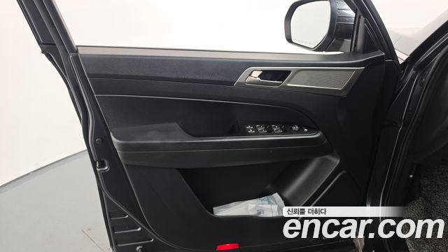 KG Mobility Rexton 2018 — photo 14