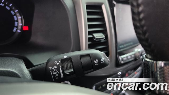 KG Mobility Rexton 2018 — photo 28