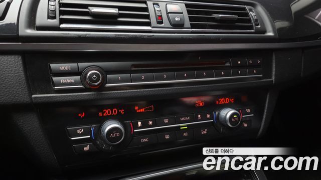 BMW 5-Series 2014 — photo 16