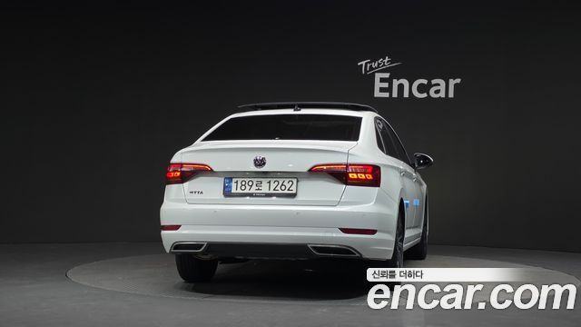 Volkswagen Jetta 2021 — photo 4