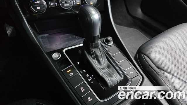 Volkswagen Jetta 2021 — photo 9