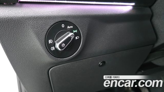 Volkswagen Jetta 2021 — photo 13