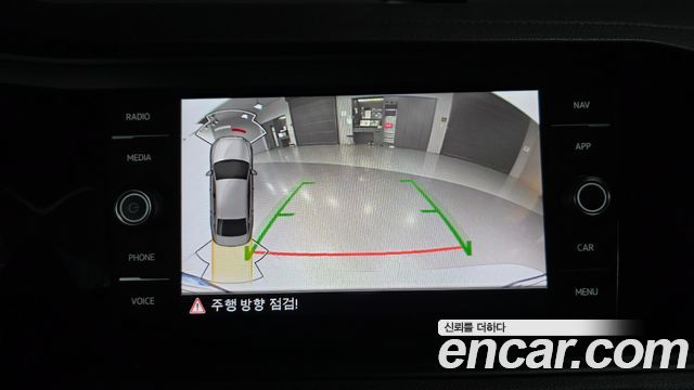 Volkswagen Jetta 2021 — photo 16