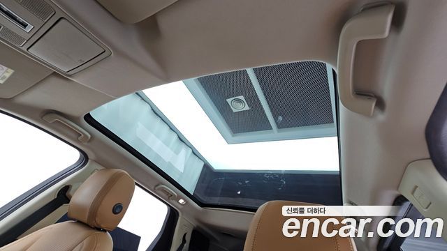 Land Rover Discovery Sport 2018 — photo 23