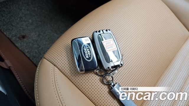 Land Rover Discovery Sport 2018 — photo 16