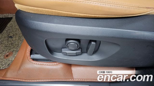 Land Rover Discovery Sport 2018 — photo 31