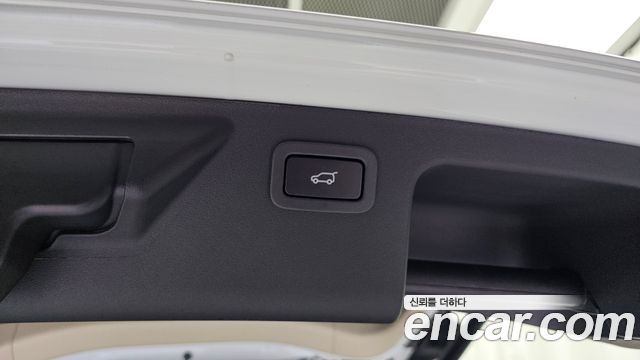 Land Rover Discovery Sport 2018 — photo 33