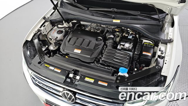 Volkswagen Tiguan 2023 — photo 6