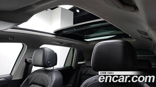 Volkswagen Tiguan 2023 — photo 22
