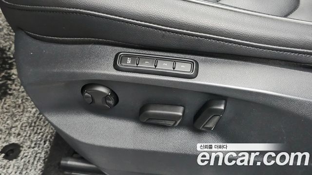 Volkswagen Tiguan 2023 — photo 26