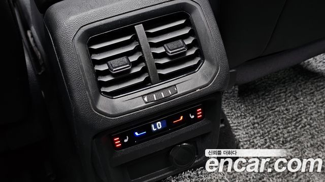 Volkswagen Tiguan 2023 — photo 28