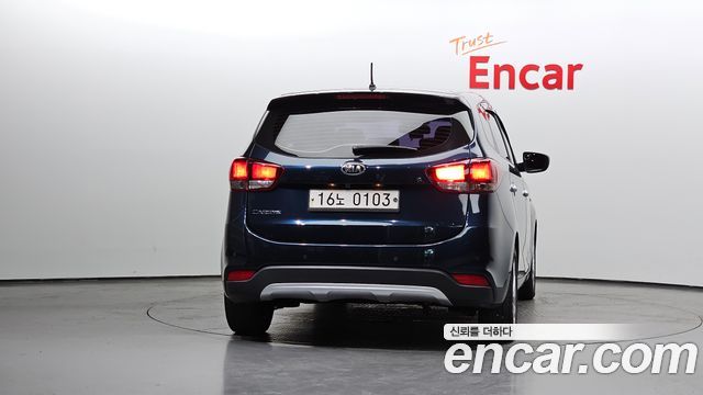 Kia Carens 2017 — photo 4