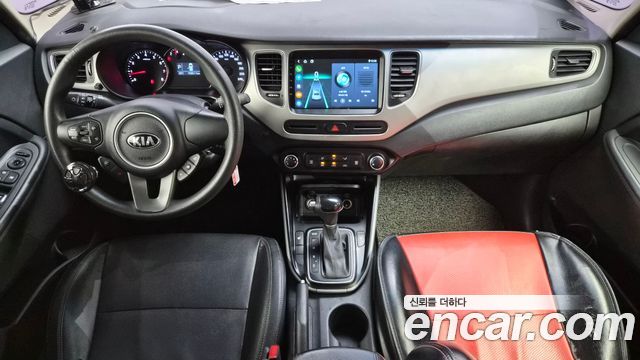 Kia Carens 2017 — photo 7