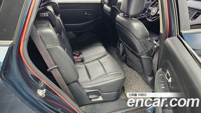 Kia Carens 2017 — photo 11