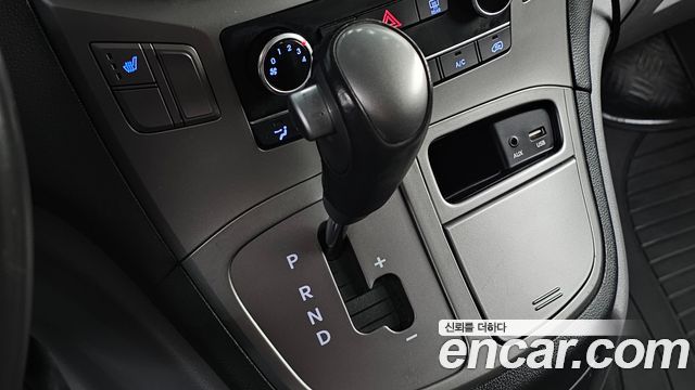 Hyundai Starex 2019 — photo 12