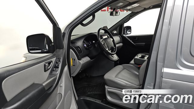 Hyundai Starex 2019 — photo 13